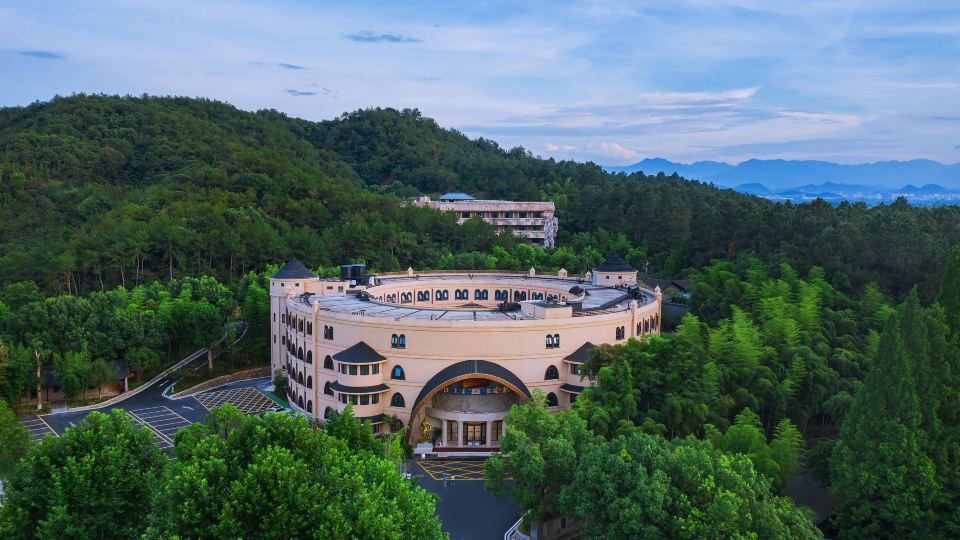 Zhongnan Lion King Resort Hotel