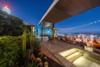 YOLO Eling Art Gallery Hotel（Erling No. 2 Factory Cultural and Creative Park Store）