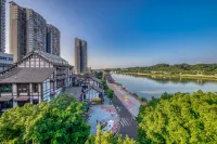 Jiangshang Lingyun·Qingwan Hotel (Leshan Giant Buddha Zhanggongqiao Food Street)