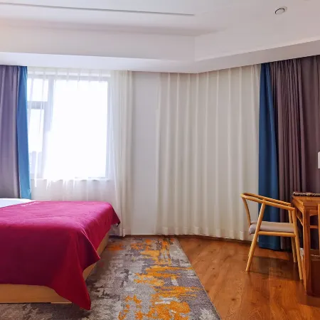 QIANNA Hotel