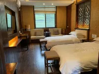 Hidden in mountains and valleys Guesthouse Các khách sạn gần Qinglong Great Waterfall