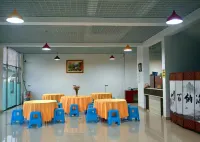 Boss Yan Hotel - Homestays