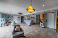 Vibes Hotel & Spa - Bãi đậu xe