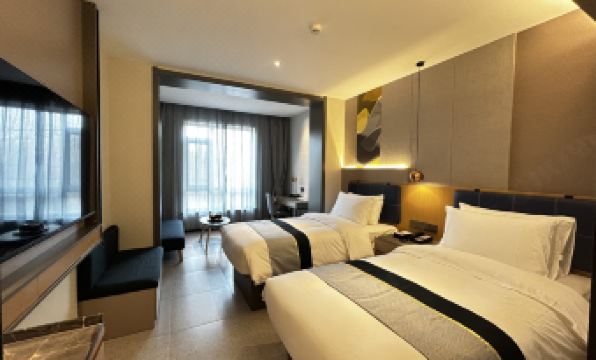 Homeinn Selected Hotel (Shenyang Taoxian Airport Music Academy Taoxian Campus)