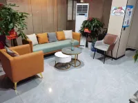 Xinyue Theme Hotel - Inns