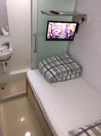 Royal Hill Hotel (Family Guest House)