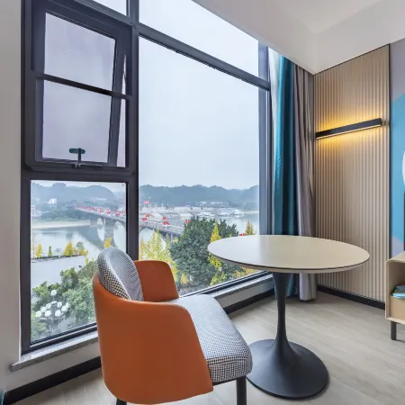 City Comfort Inn (Leshan Giant Buddha Zhanggongqiao Food Street Branch)