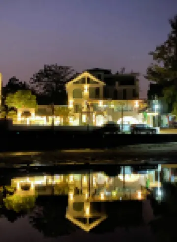 Fangchenggang Cape No.7 Holiday Inn (Qisha Lushan Ancient Fishing Village Branch) Hotels near Leshan Ancient Fishing Village