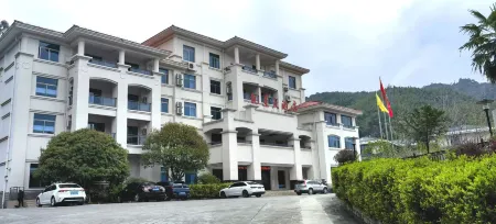 Kaijing Hotel Отели рядом с достопримечательностью «yi cui hu gong yuan»