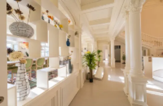 Yining Huatian Yunxuan Homestay (Kazanqi Folk Custom Tourism Area Branch)