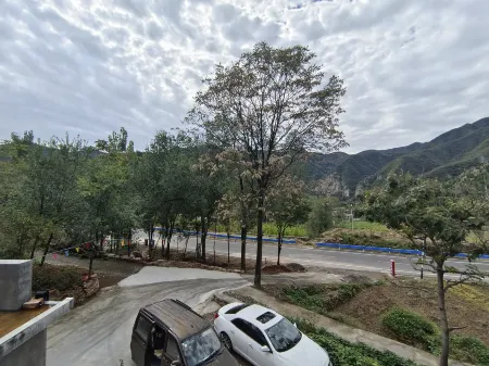 Mengjia Backyard Homestay Отели рядом с достопримечательностью «Paomaling»