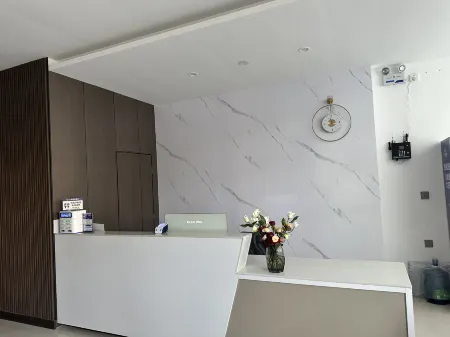 Yunduo Hotel (Jiaozuo West Station) Отели в г. Боай