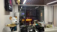Aishang Intelligent Hotel (Hebi East Station)