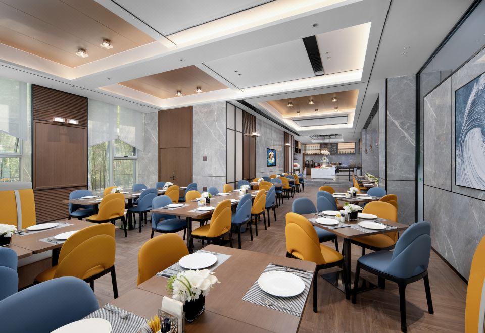 4. 햄튼 바이 힐튼..