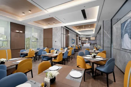 Hampton by Hilton Dalian High-Tech Zone Отели рядом с достопримечательностью «Dongbei University of Finance and Economics Gymnasium»