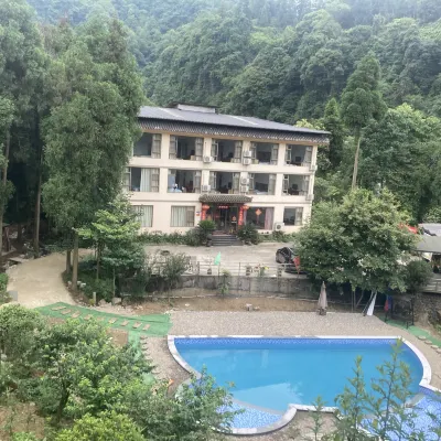 Mount Emei Feng Lin Yue Hotel Hotels near Qingyin Pavilion