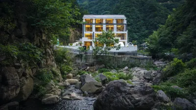 Jinxi Anji Canyon Creek Private Hot Spring Resort Stay 둥링춘/동령촌 주변 호텔