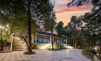 Grand honor Serenity villas( Guling Street Store )