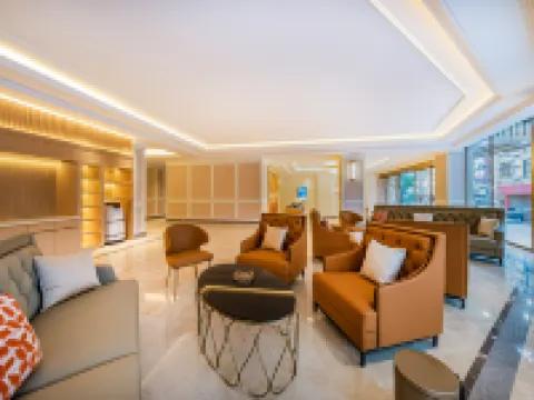 Vienna Hotel (Yuxi Xinping Gasa Flower Street) Hotel a Xinping