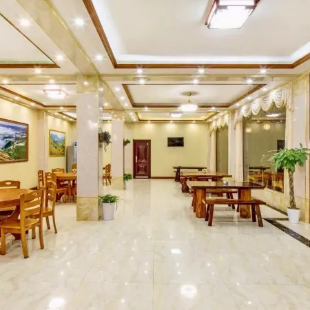 Xiaoyin Hotel in the Mountains (Longji Dayao Village Terraces Observation Deck)