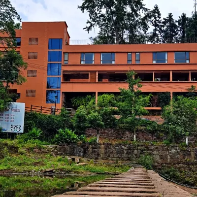 棲鳥倦·驛路緣民宿（雅安上裏古鎮店） 鄰近上裏古鎮的酒店