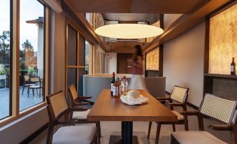 Rongzhuang Hot Spring Resort Hotel