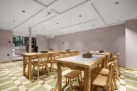 Man Wisdom Hotel (Mengding Zhongmian Street)