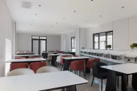 โรงแรมอุร์บา (สาขา สวนทะเลสาบเทียนหม่า รัฐบาลประชาชนเจ้าซู) - พร้อมอาหารเช้า