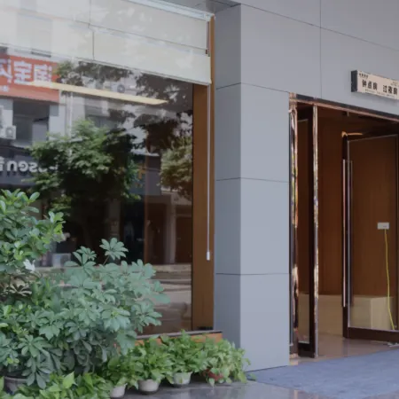 Janelee Hotel &Apartment Inn
