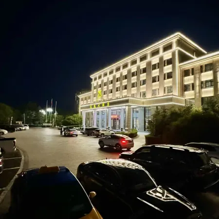 Fenghuang Hotel