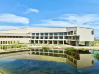 Zhongdu Milan Flower Light Luxury Hotel - parking