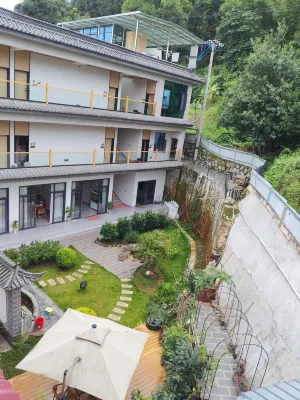 Yangjia Xiaoyuan Homestay - 주차장