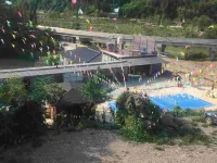 Huaguoshan Holiday Center - ที่มีสระว่ายน้ำ
