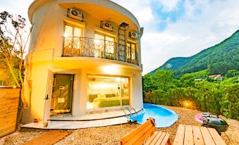 Gapyeong LX22 Pool Villa