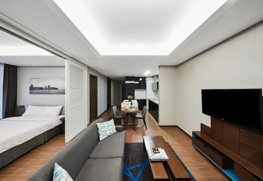 펠릭스바이에스티엑스