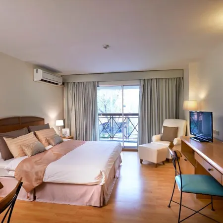 Ravipha Residences Отели рядом с достопримечательностью «Тюрьма Кхлонг Прем»