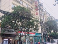 如家酒店(成都华西医大省体育馆地铁站店) - 酒店外部