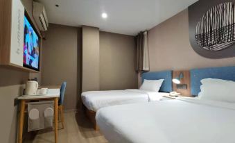 Homeinn · neo (Shanghai Zhongshan Park Subway Station)