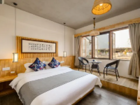 Long lnn Hotels in Zhaoping