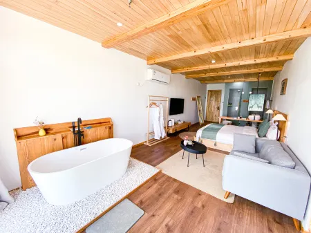 Liangzhu Meisu Hostel Отели рядом с достопримечательностью «Lover Tree»