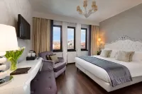 Carnival Palace - Venice Collection