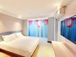 Haiyou Hotel (Wuxi Zhongshan Road Wuqiao Metro Station）