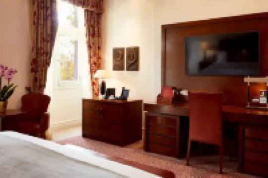 倫敦皇家騎兵衞隊酒店