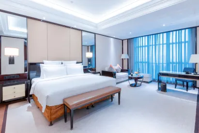 Henghe Select S·Design Hotel (Guangzhou Xinshi Baixin Plaza)