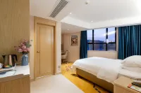 Vienna Hotel (Huazhou Lvjing International) - balcony