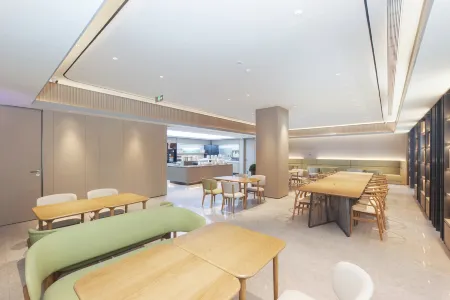 JI Hotel (Lianyungang Yingzhou Road) Отели рядом с достопримечательностью «Peach Blossom Gully Scenic Area»