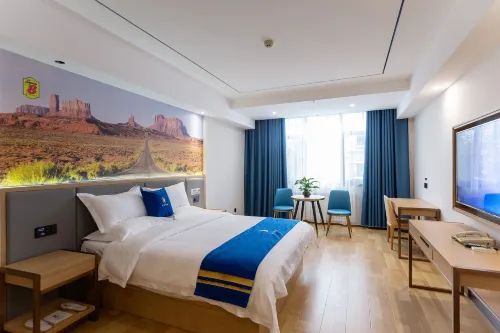 Super 8 Hotel Shihezi Century Plaza