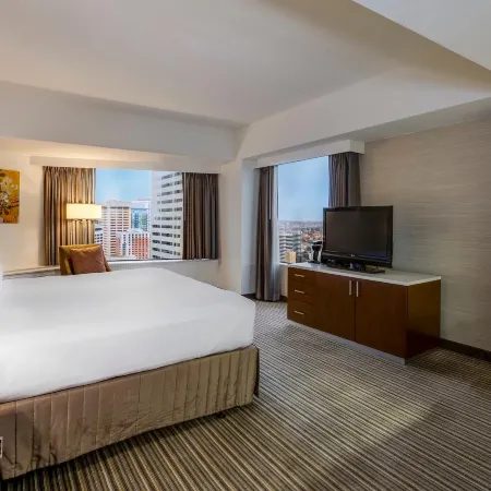 Crowne Plaza SEATTLE-DOWNTOWN by IHG with No Resort Fee