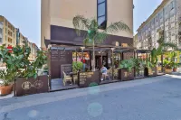 Hotel du Pin Nice Port Отели рядом с достопримечательностью «Парк Кастель Де До Руа»