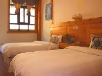 Xinlong Longlong Fengqing Inn Hotels in Xinlong